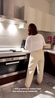 Caroline Receveur feet photo 9