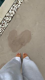 Caroline Receveur feet photo 4