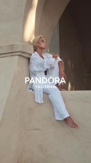 Caroline Receveur feet photo 2
