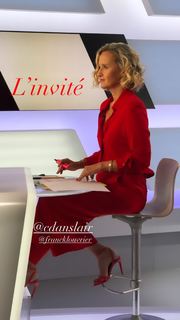 Caroline Roux feet photo 5