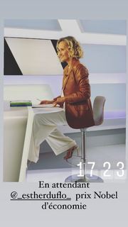 Caroline Roux feet photo 2