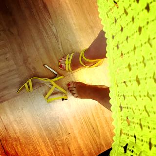 Caroline Roux feet photo 7