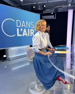 Caroline Roux feet photo 12