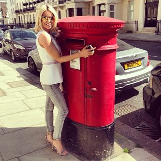 Caroline Stanbury feet photo 11