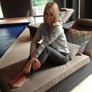 Caroline Stanbury feet photo 20