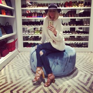 Caroline Stanbury feet photo 17
