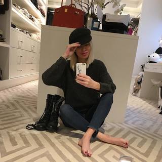 Caroline Stanbury feet photo 1