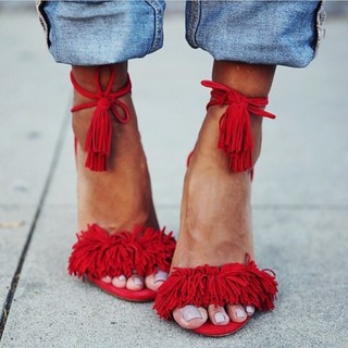 Caroline Stanbury feet photo 4