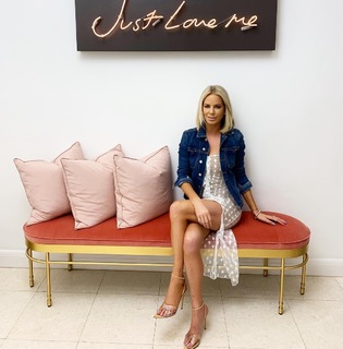 Caroline Stanbury feet photo 15