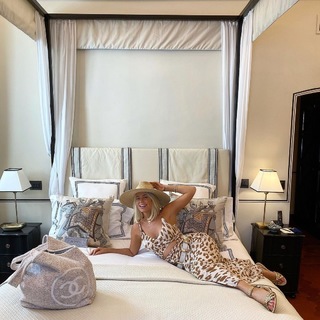 Caroline Stanbury feet photo 20