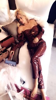 Caroline Stanbury feet photo 1