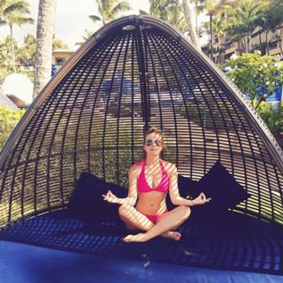 Caroline Sunshine feet photo 3