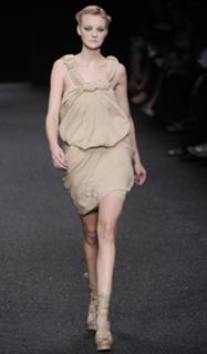 Caroline Trentini feet photo 3
