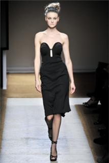 Caroline Trentini feet photo 1