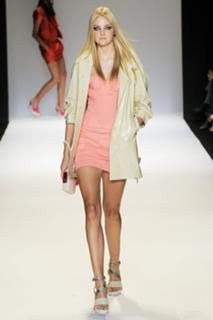 Caroline Trentini feet photo 13