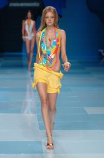 Caroline Trentini feet photo 4