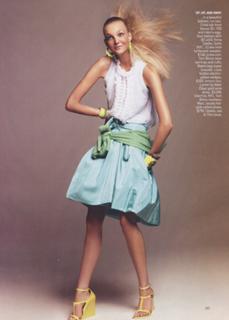 Caroline Trentini feet photo 9