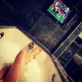 Caroline Trentini feet photo 5