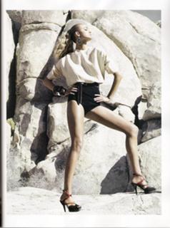 Caroline Trentini feet photo 10