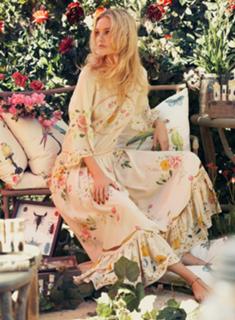 Caroline Trentini feet photo 6