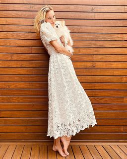 Caroline Trentini feet photo 13