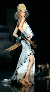 Caroline Trentini feet photo 3