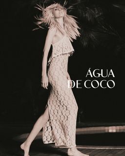 Caroline Trentini feet photo 14
