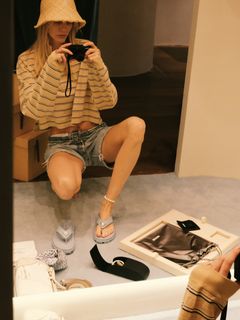 Caroline Trentini feet photo 2