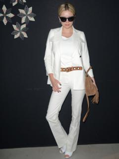 Caroline Vreeland feet photo thumbnail