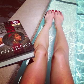 Caroline Vreeland feet photo thumbnail