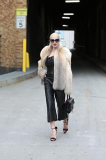 Caroline Vreeland feet photo thumbnail