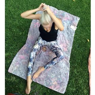 Caroline Vreeland feet photo thumbnail