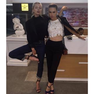 Caroline Vreeland feet photo thumbnail
