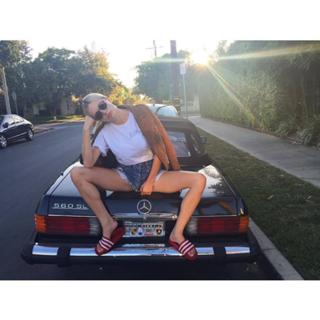 Caroline Vreeland feet photo thumbnail