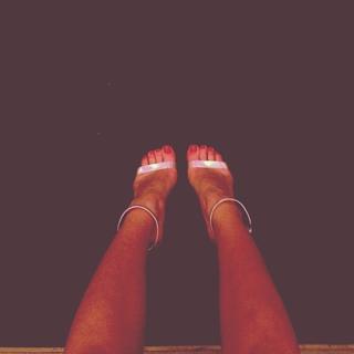 Caroline Vreeland feet photo thumbnail