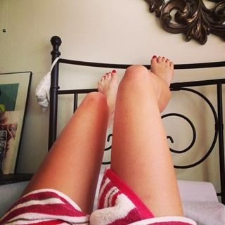 Caroline Vreeland feet photo thumbnail