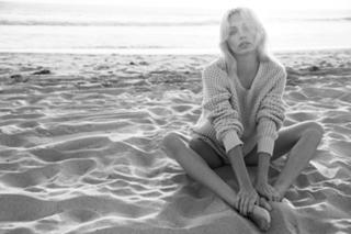 Caroline Vreeland feet photo thumbnail