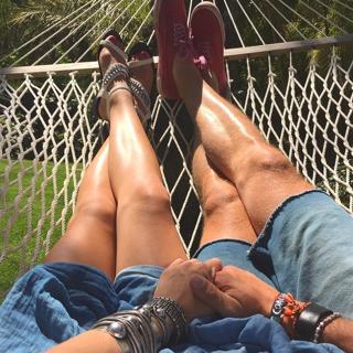 Caroline Vreeland feet photo thumbnail