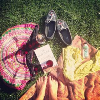 Caroline Vreeland feet photo thumbnail