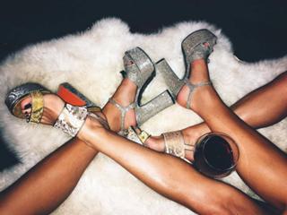 Caroline Vreeland feet photo thumbnail