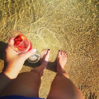 Caroline Vreeland feet photo thumbnail