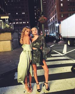 Caroline Vreeland feet photo thumbnail