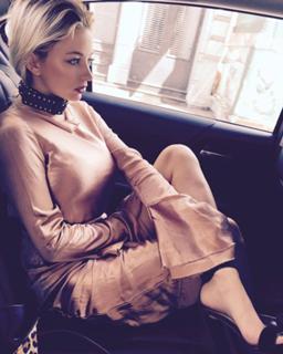 Caroline Vreeland feet photo thumbnail
