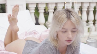 Caroline Vreeland feet photo thumbnail