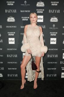 Caroline Vreeland feet photo thumbnail