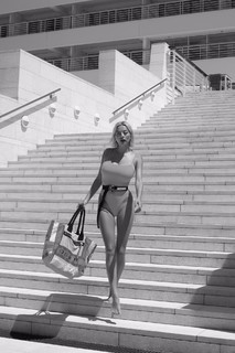 Caroline Vreeland feet photo thumbnail