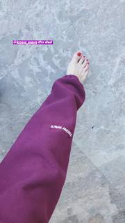 Caroline Vreeland feet photo thumbnail