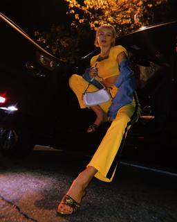 Caroline Vreeland feet photo thumbnail