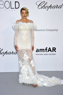 Caroline Vreeland feet photo thumbnail