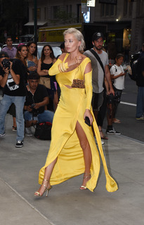 Caroline Vreeland feet photo thumbnail